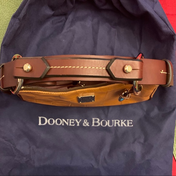 Dooney & Bourke Shoulder Bag - Picture 4 of 8